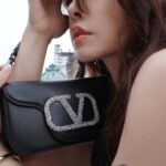 Jolin Tsai Instagram - Empowering black
@maisonvalentino 
#ValentinoLeNoir
