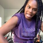 Tabitha Brown Instagram - I knooowww you seee it!!!!👀👀. Baby this summer yall gonna be sick of me😂

Checking in with y’all from the gun show😂!! Day 5 of the 30 days of movement!! We moving our bodies once a day for 30 mins everyday for the month of March!! Who with me?? Let’s celebrate Women’s History month together💪🏾 #tabithabrown #womenshistorymonth #movement #fitness 
T-shirt from @mercyforanimals 
Tights from @abeillecreations