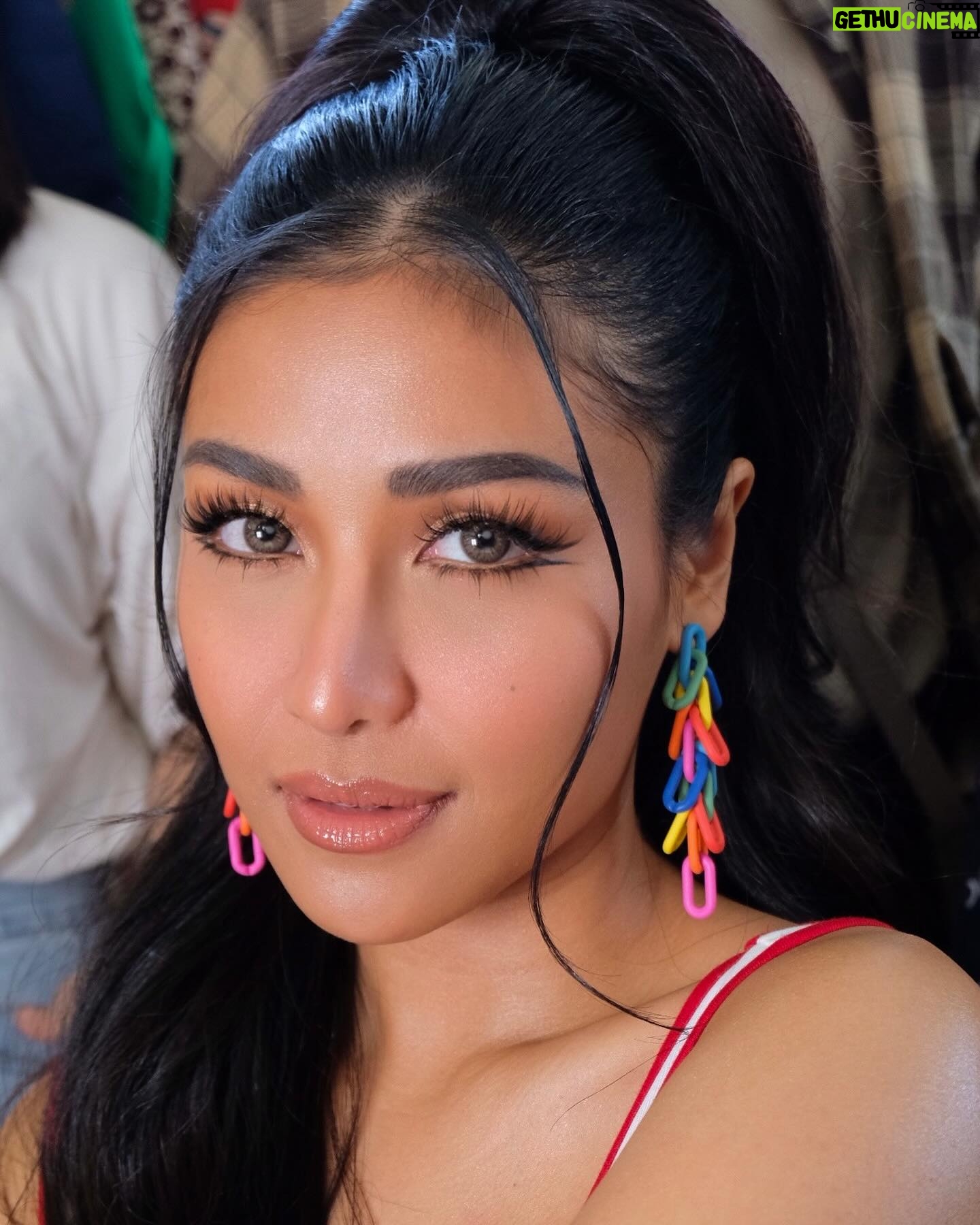 Sanya Lopez Instagram - Look For @sanyalopez for AOS Summerversary PromoShoot
Make up By @drewgalleguez
Hair By @eric_ragil
Assisted by @iwamerdino
Styled By @eugenecamillo
Hair Extensions By @iconicstarhair
Pro. Hair and Make-Up Artist
Hair Asia Overall Champion 2023💄👑💄👑
Hair Asia Champion For Bridal Hair & Make Up 2023
Hair Asia Champion Evening Hair &Make Up 2023
Hair Asia Champion Evening Make Up 2017
@kikomilanoph
#mua #makeupartistphilippines #makeupartistmanila #makeup #mualife #Bridalmakeup #Malemua #makeupartistworldwide #makeupartistph
#DrewGalleguezHMUA #MakeupArtistPasig #JustMakeup #NoEditNoFilter #Hdmakeup #fujifilm #xa20 #iphonephotography #kikomilanoph #hairasiabridalmakeupchampion🏅🏆 #hairasiaoverallchampion👍💄👄❤💖💜💛🌍