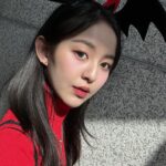 Park Ji-hu Instagram - 😈👩🏻‍🔬🥼🔬🥽🐶🪽🩵👾