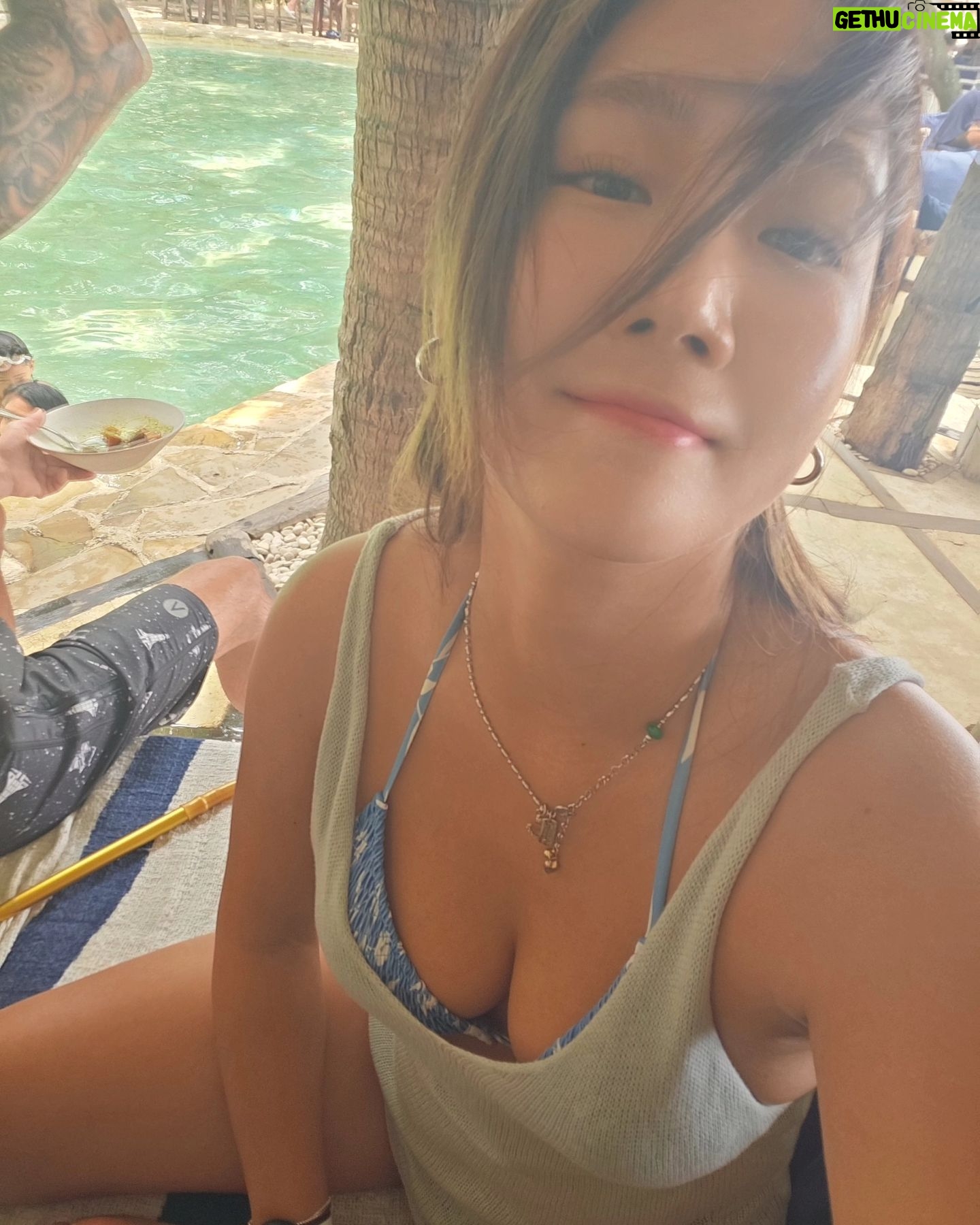 Soyou - 33K Likes - 😊