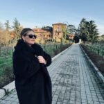 Vanessa Incontrada Instagram - Oltre L infinito 😊😊.. #paesaggio#vigneti#