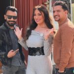Nermin ElFeqi Instagram - @tamerdahabofficial من خلف كواليس مسلسل #محارب ولسه مكملين  #رمضان_يجمعنا🌙  #رمضان2024 #حسن_الرداد #أحمد_زاهر  @ahmedzaherofficial1  @nadernabil_hairartist  @hassanelraddad #نرمين_الفقي #احمد_السبكى 😍شرين عادل _محمد بشير🤩 #تامر_دهب