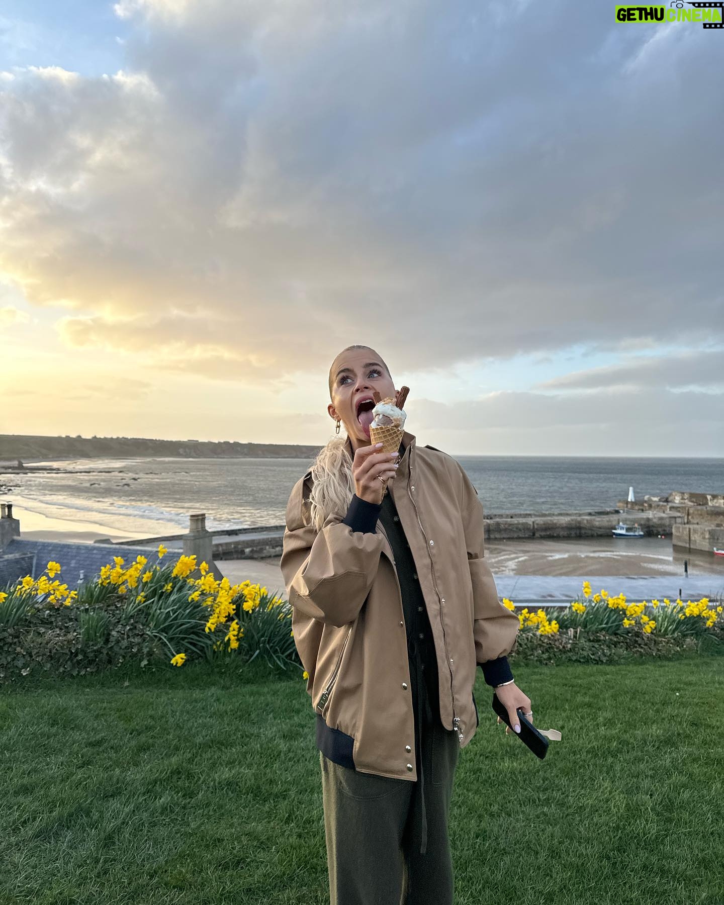 Caro Daur Instagram - fell in love with everything scottish while filming something special here the last few days (coming out end of the yeaaaar ππ«Άπ»π΄σ §σ ’σ ³σ £σ ΄σ Ώ)