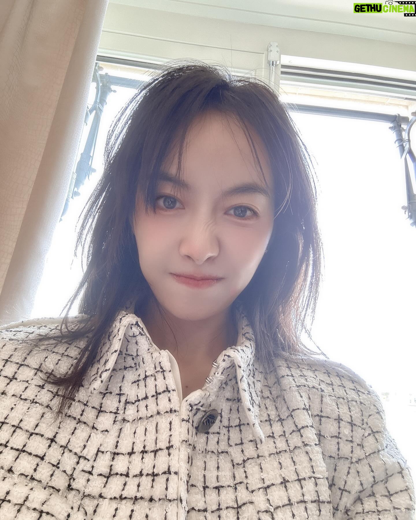 Victoria Song - 85.6K Likes - 🌻sunny day
#louisvuitton
#lvfw24