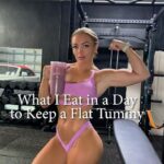 Mandy Rose Instagram - What I eat in a day! 🍱 

Credit to @n8fitness. Recipes and ingredients below. 🥘 

Breakfast
4 egg whites/ 1 whole egg 
2 pieces of Dave’s killer bread 
TBSP almond butter 
4oz mixed berries 

Protein shake post workout 
1 scoop Whey Protein
Probiotic powder 
Chia seeds 
Berries 

Snack
2 rice cakes topped with avocado & smoked salmon 

Lunch 
Turkey meatballs 
Sautéed broccoli 
Japanese sweet potato

Dinner 
4oz lean ground beef 
Sautéed peppers & onions 
4oz jasmine rice

#mandyrose #whatieatinaday #whatieatinadayvegan #whatieat #healthyrecipes #recipeshare #recipeideas