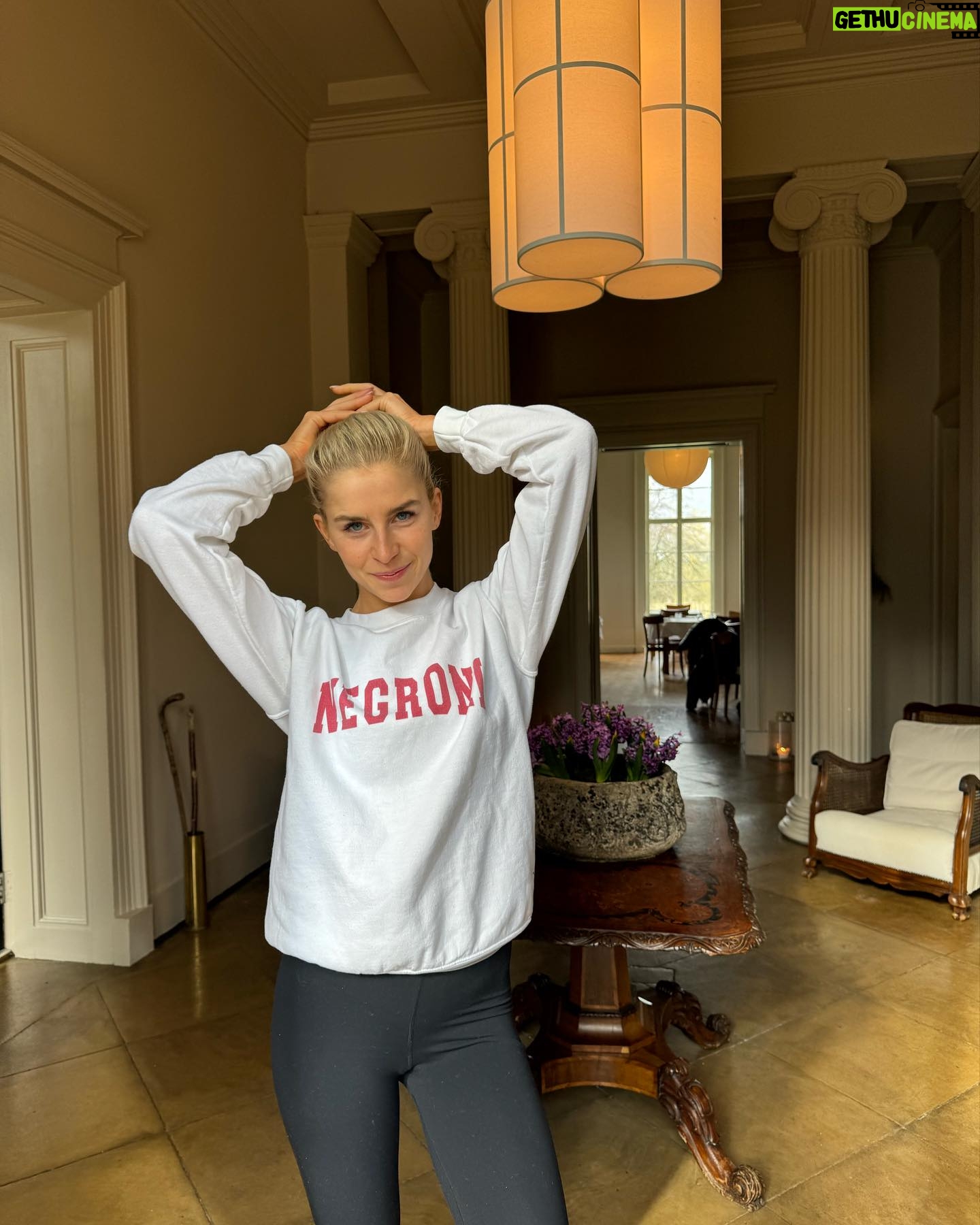 Caro Daur Instagram - fell in love with everything scottish while filming something special here the last few days (coming out end of the yeaaaar ππ«Άπ»π΄σ §σ ’σ ³σ £σ ΄σ Ώ)