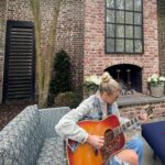 Kelsea Ballerini Instagram - i’m workin on it 🤍