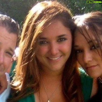 Sherlyn - 67K Likes - 15 años, Oliver te extrañamos como el día 1, han cambiado tantas cosas, tus hermanas nos pusimos grandes @silviacriselle mas jajaja, tu hija es una niña universitaria maravillosa, inteligente, noble, amorosa, sana debes estar tan orgulloso de @dani.suarez09 , tus sobrinos se nos imaginan a ti en tantas cosas, Dios nos mandó a Cris y a mi 2 hijos varones y creo que las 2 podemos verte en muchos de sus gestos , su personalidad y sus sonrisas, mamá y papá te extrañan en cada respiro, la vida no volvió a ser la misma y trabajan diario para seguir amando, amándonos, amándote, cada día nos dan lección de bondad, generosidad y resiliencia tenemos s los mejores papás del mundo. Haces mucha falta, solo quiero que sepas que todos hemos puesto de nuestra parte para llevar esto de la mejor manera,hasta que volvamos a abrazarte! Te amo infinito xx