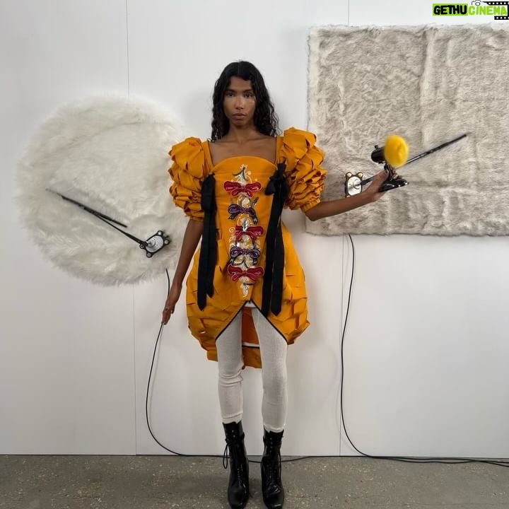 Vivienne Westwood Instagram - ‘What is elegance? Elegance is all about how one moves through life’ – @ndreaskronthaler
Video by @paolocolaiocco
Art Direction @bernhardwillhelm
Artwork by @pfeiferkreutzer
Hair Stylist: @sammcknight1 using @dysonhairpro
Makeup Artist: @isamayaffrench using @maccosmetics
Nail Artist: @nailsbymei
#AKAW2425 #PFW #AndreasKronthaler #VivienneWestwood