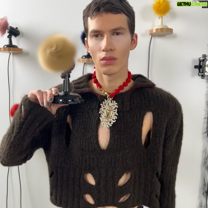 Vivienne Westwood Instagram - ‘What is elegance? Elegance is all about how one moves through life’ – @ndreaskronthaler
Video by @paolocolaiocco
Art Direction @bernhardwillhelm
Artwork by @pfeiferkreutzer
Hair Stylist: @sammcknight1 using @dysonhairpro
Makeup Artist: @isamayaffrench using @maccosmetics
Nail Artist: @nailsbymei
#AKAW2425 #PFW #AndreasKronthaler #VivienneWestwood