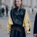 Phoebe Dynevor Instagram - @nicolasghesquiere you never fail to blow us away but what an incredible show !! 10 years w @louisvuitton an absolute dream 🖤💛🖤