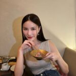 Worranit Thawornwong Instagram - ร้านนี้ ตึงมากกก❤️😝