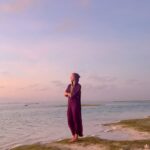 Beauty Gonzalez Instagram - Perfect Morning at Onuk Island in the Balabacs.
A walk I will always remember 🧡