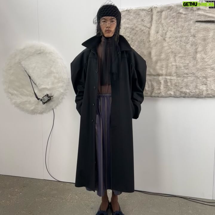 Vivienne Westwood Instagram - ‘Underneath it all is desire, that’s what we want to create. This is the essence of fashion’ – @ndreaskronthaler
Video by @paolocolaiocco
Art Direction @bernhardwillhelm
Artwork by @pfeiferkreutzer
Hair Stylist: @sammcknight1 using @dysonhairpro
Makeup Artist: @isamayaffrench using @maccosmetics
Nail Artist: @nailsbymei
#AKAW2425 #PFW #AndreasKronthaler #VivienneWestwood
