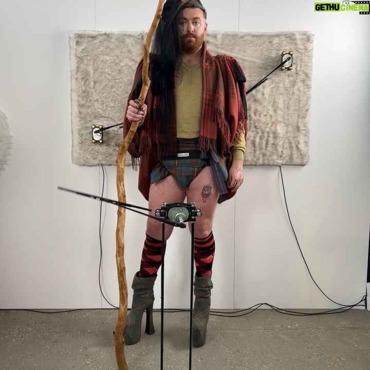 Vivienne Westwood Instagram - ‘Underneath it all is desire, that’s what we want to create. This is the essence of fashion’ – @ndreaskronthaler
Video by @paolocolaiocco
Art Direction @bernhardwillhelm
Artwork by @pfeiferkreutzer
Hair Stylist: @sammcknight1 using @dysonhairpro
Makeup Artist: @isamayaffrench using @maccosmetics
Nail Artist: @nailsbymei
#AKAW2425 #PFW #AndreasKronthaler #VivienneWestwood