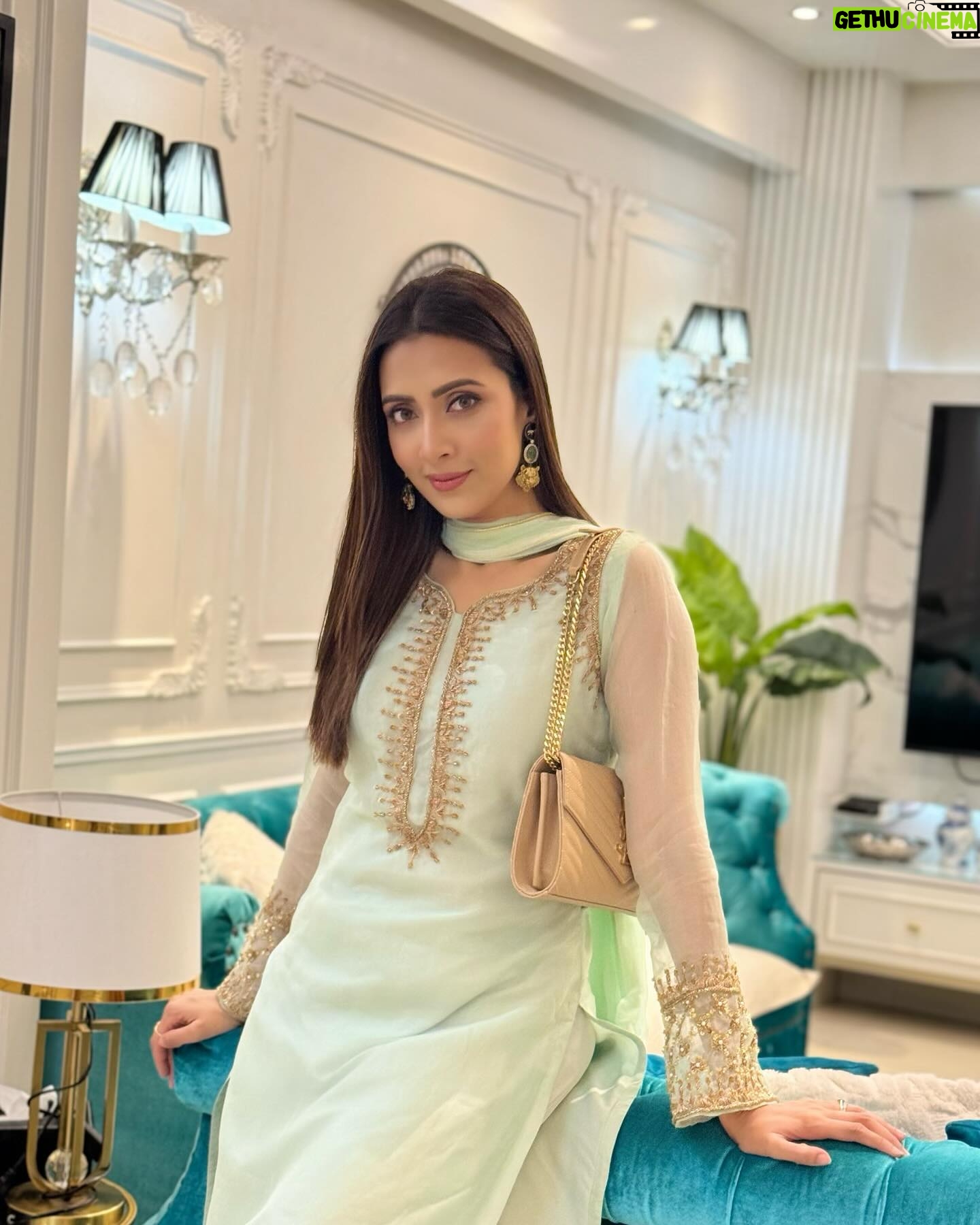 Bidya Sinha Saha Mim Instagram - Happy woman’s day💗
@sobi_saha
