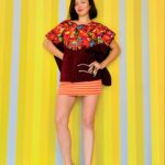 Beauty Gonzalez Instagram - Flexing my current faves, 
These traditional Guatemalan Huipiles , woven and embroidered blouses  make excellent beach cover ups. 
They keep out the harmful rays off your shoulders, 
affords a bit of modesty, 
and combined with direct sunlight 
pops out all the brilliant hues combined to create this wearable Art Piece 🦜🌺🦜
Fun for the eyes. 

Zoom in on photo 3 to see all the women in the market wearing these blouses.

And in the last photo, look at all the colorful yarn these artisans use to create these wearable rainbows 🌈