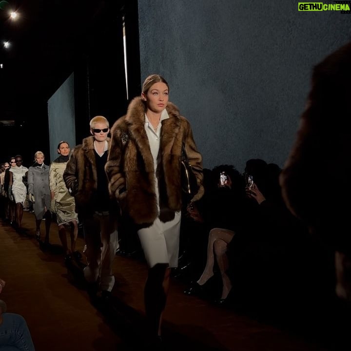 Caro Daur Instagram - Anzeige // forever your @miumiu girly 🫶🏼 (my face on slide 8 shows my admiration during the show and the dinner after hosted by @gigihadid)
