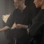 Caro Daur Instagram – Anzeige // @maisonmargiela called and I had to pick up – thank you for the private tour around the mesmerizing world of @jgalliano’s spring 2024 artisanal collection