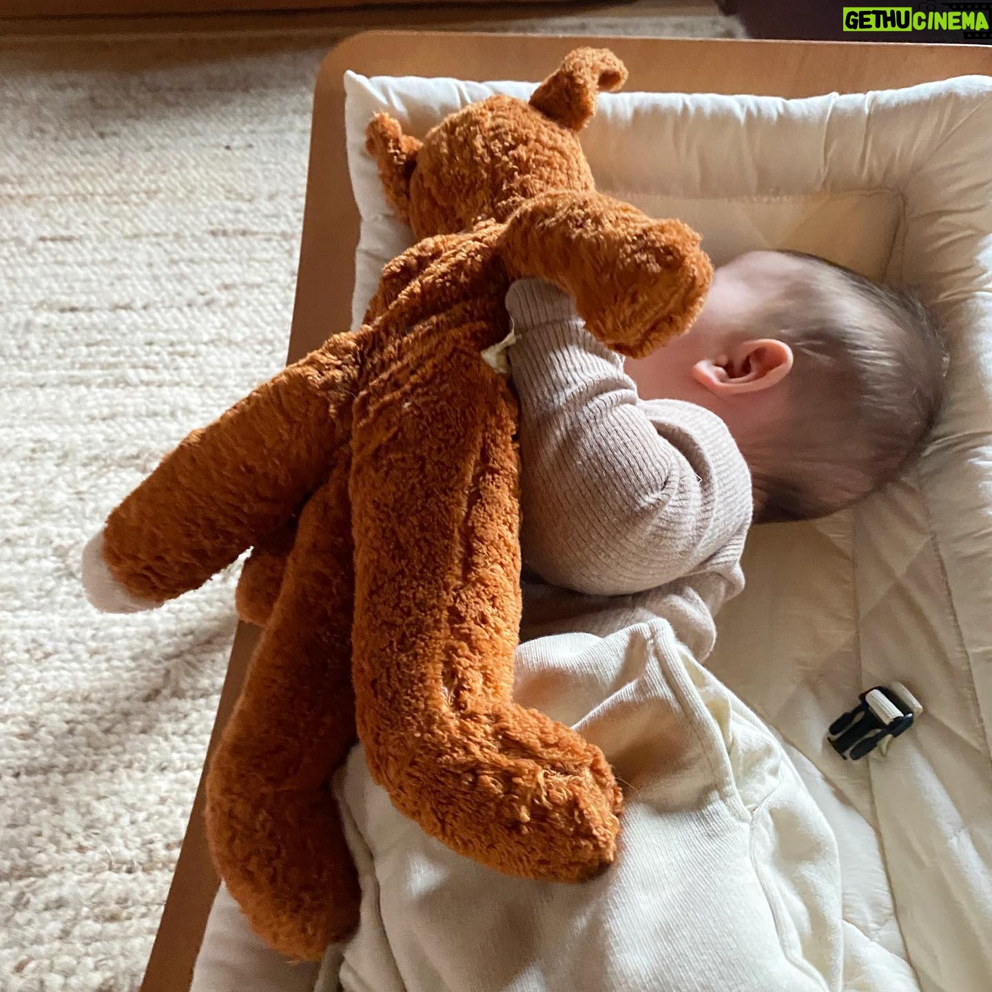 Bonnie Wright Instagram - my little earthling may burn the candle at both ends but he lights up my world 🕯️❤️🔥