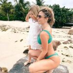 Jésica Cirio Instagram - 8 DE MARZO - DÍA DE LA MUJER
Un nuevo año para disfrutar lo conquistado y seguir avanzando. Para apropiarnos de los espacios que nos pertenecen sin sentir que tenemos que pedir permiso.

Para recordar que todavía hoy las mujeres somos víctimas de muchas formas de violencia y eso se tiene que terminar.
Para entender que, si somos quienes más nos juzgamos en lugar de mirarnos de forma amorosa, nos debilitamos.

Para protegernos entre nosotras de la mirada poco constructiva del afuera, que muchas veces nos lleva puestas. Y para ser un poco más compasivas en lo personal, porque a veces los cambios suceden cuando una puede.

Las (nos) abrazo fuerte y deseo que podamos ser mejores ejemplos de las que vienen atrás nuestro. 💜
