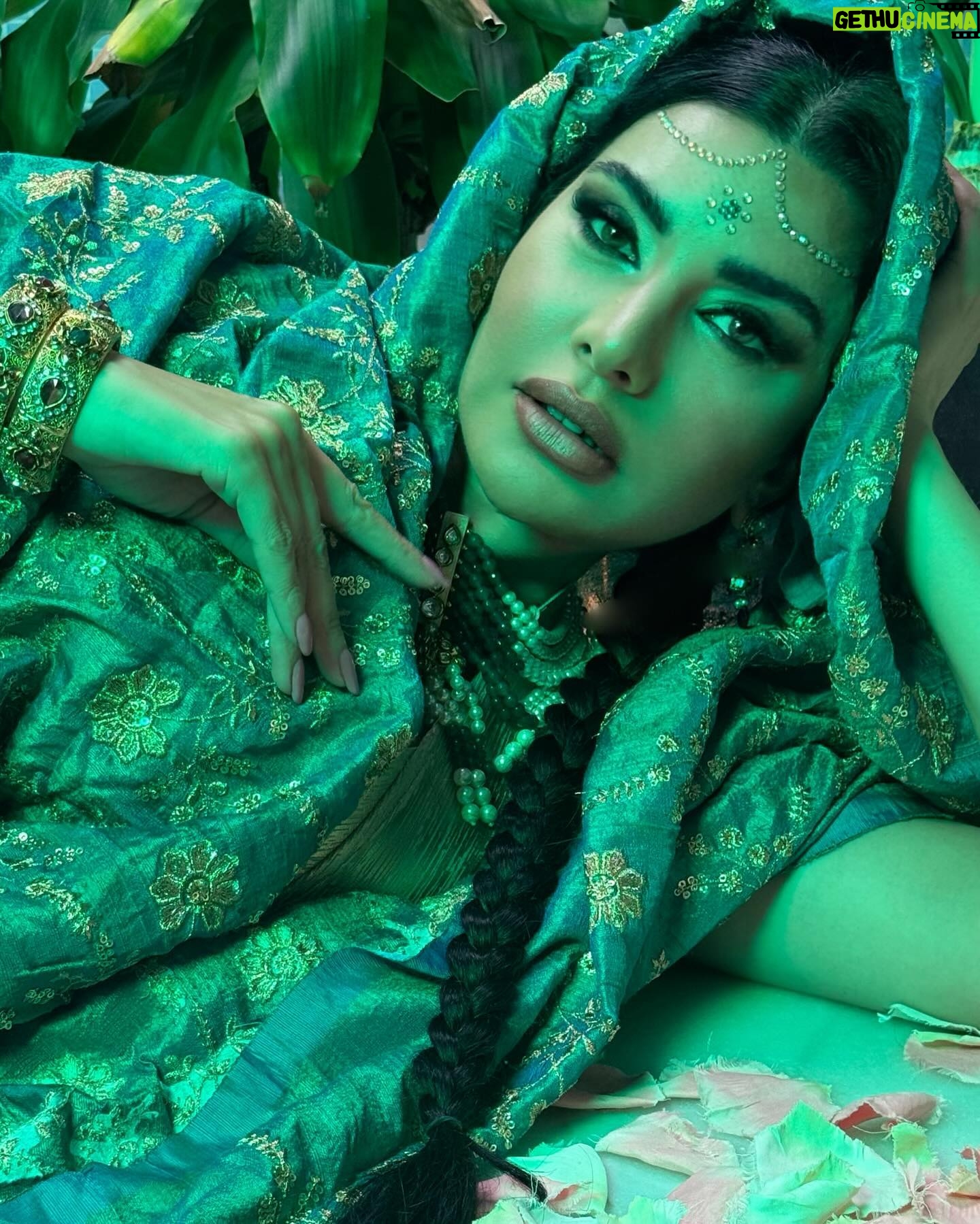 Lamitta Frangieh Instagram - From me and @lasirenegroup we wish you a Ramadan Kareem π May your month be filled with much love and blessings π
.
.
.
#ramadankareem #ramadanmubarak #ramadanvibes #dubai#india#mumbai #bollywood #bollywoodstyle #bollywoodmovies #actress#lamittafrangieh