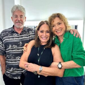 Susana Vieira Instagram - Ontem meus amigos queridos Natalia do Vale e Edwin Luis foram me ver no teatro… Que alegria!!! Feliz demais! ❤️❤️❤️❤️❤️