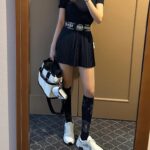 Hyomin Instagram - 이번 트립 젤 맘에 들었던 착 ᴗ͈ˬᴗ͈)ꕤ 마르디 레인코트는 저렇게 잘 입을거면 화이트도 하나 해야겠다...