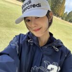 Hyomin Instagram - 이번 트립 젤 맘에 들었던 착 ᴗ͈ˬᴗ͈)ꕤ 마르디 레인코트는 저렇게 잘 입을거면 화이트도 하나 해야겠다...