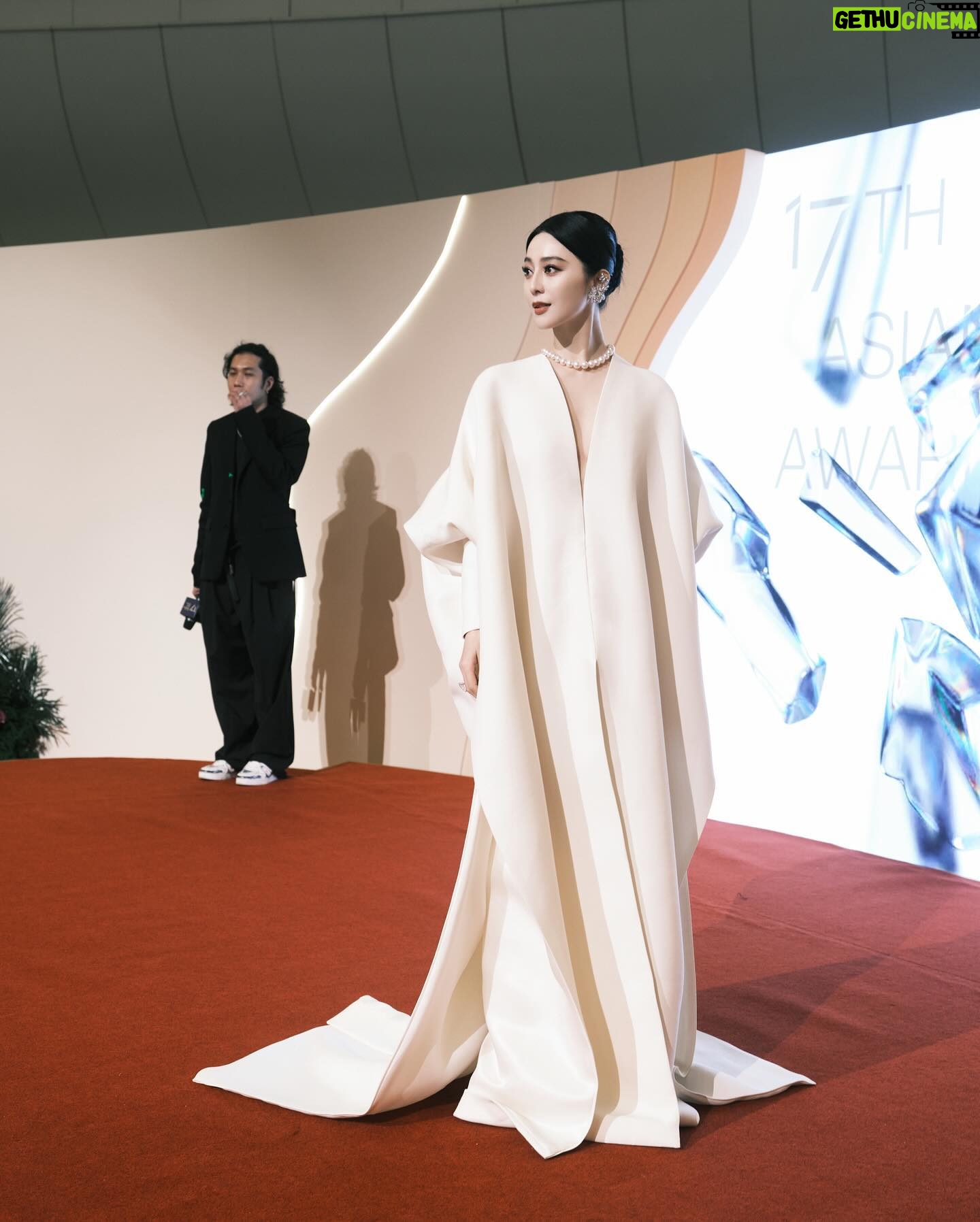 Fan Bingbing Instagram - A night to remember at the 17th Asian Film Awards in Hong Kong, celebrating the talent and passion of the film industry!