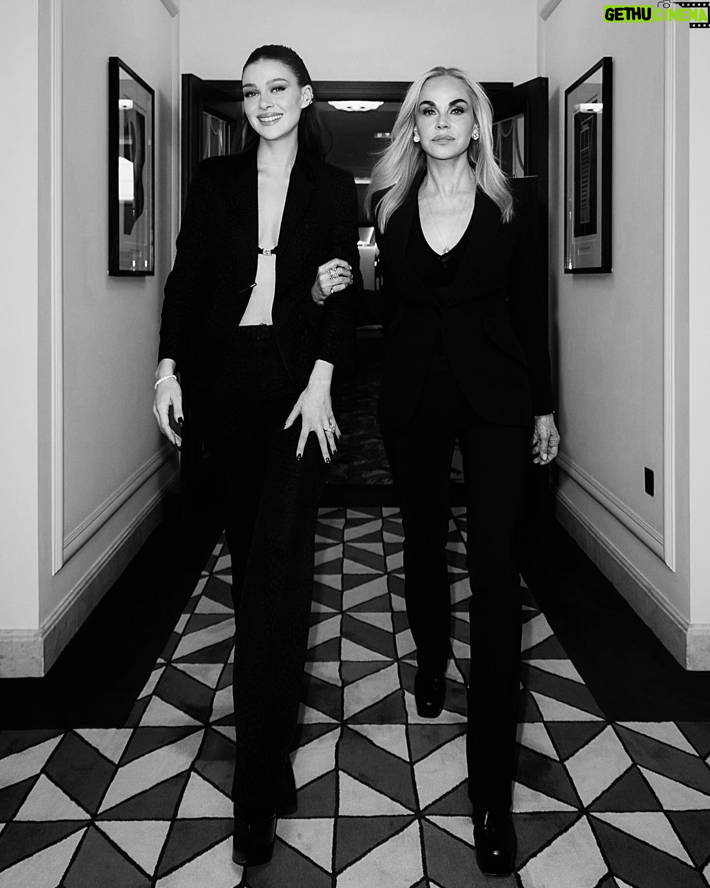 Nicola Peltz Beckham Instagram - happy birthday to my beautiful mom 🤍 i don’t know who i am without you - my earth angel i love you so much