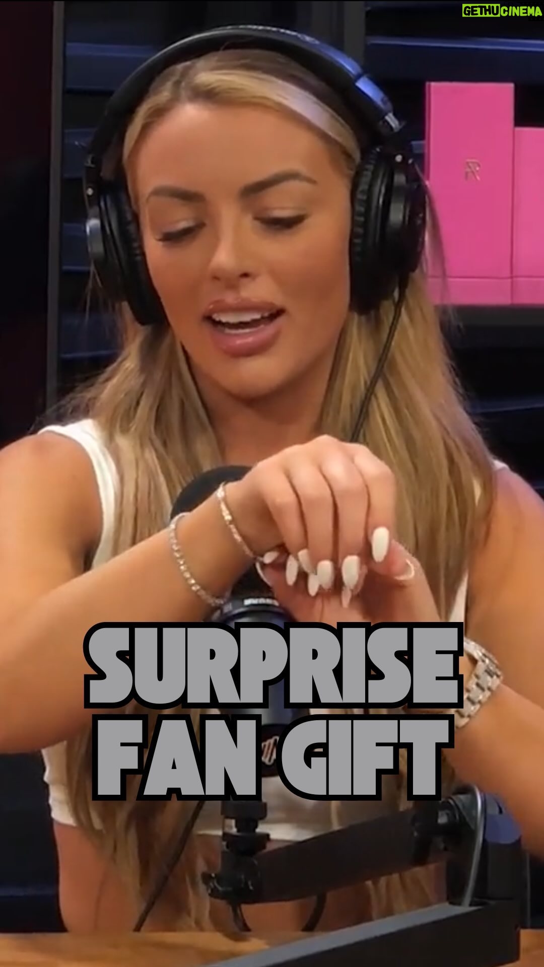 Mandy Rose Instagram - WOW! @mandysaccs reveals the fan gift that shocked her.
Full episode on YouTube, Apple Podcasts, or Spotify.
#MandyRose #PowerAlphasPodcast #Fans #WWE #FanGifts #SabbyPiscitelli #Jewelry #Cartier