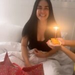Scarlet Ortiz Instagram - Hoy es el cumpleaños de mi CARAOTICA @ortizscarlet  ya son 24 años celebrando tu día. Te amo profundamente y deseo que cada sueño que tengas se materialice. ❤️❤️😘😘