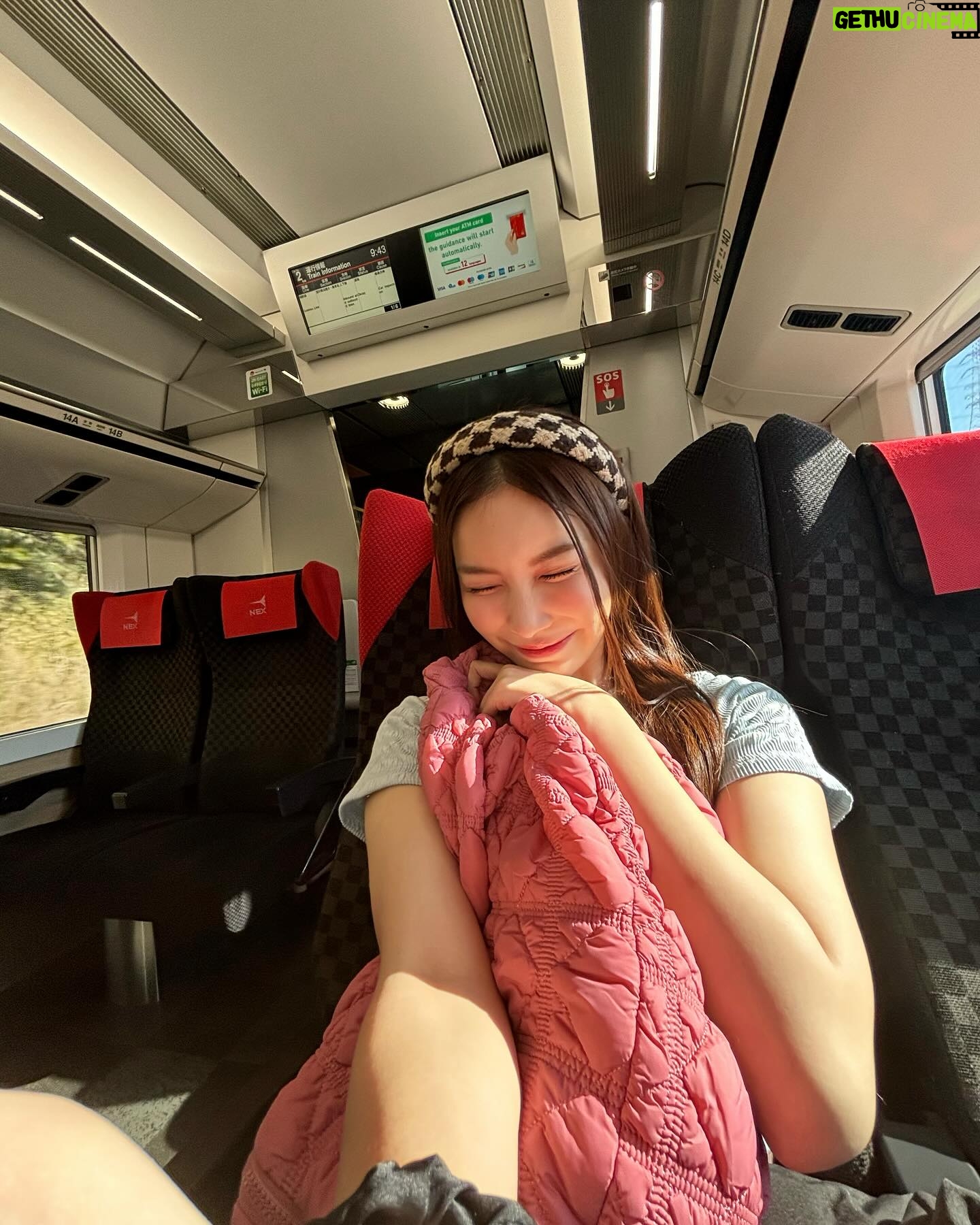 Worranit Thawornwong Instagram - 💕🌈 @carlynbag
