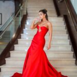 Clarissa Molina Instagram – Premio Soberano 2024 ✨♥️
Squad ✨
Vestido: @suzelletaveras @bridetoberd
Joyas: @charlielapson
Stylist: @karlabstyle
Hair @magdalenaco01
Makeup @lulamaxiel
Fotografía @gicarlos27
@ms_communications