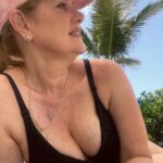 Erika Buenfil Instagram - Bonito día. 🧢