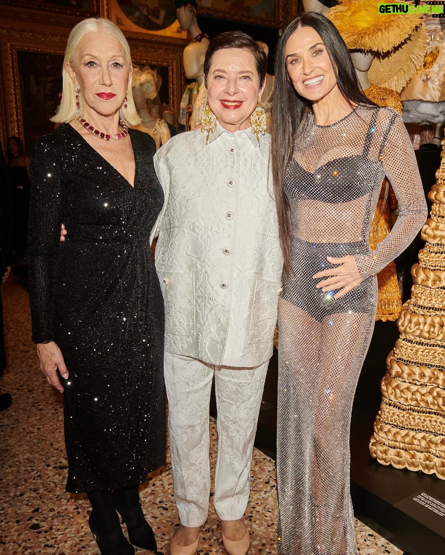 Demi Moore'S Instagram: Must See Posts - w3waw9w