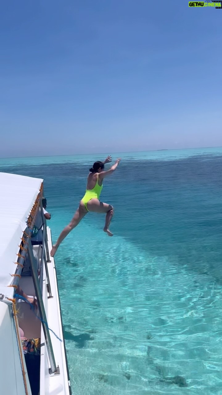 Beauty Gonzalez Instagram - Sucking the Bone Marrow out of Life 🧡