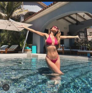 Chrishell Stause Instagram - I googled my symptoms and turns out I just needed a vacation 😜😅

#Vacation #Travel #travelgram #bestfriends