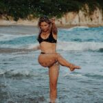 Ludwika Paleta Instagram – #TBT a uno de los proyectos más divertidos en los que he estado. Risas, gozo, amigos, noches estrelladas, abrazos, mezcal, luna, playa.
Qué más se puede pedir?  Ya vieron NOCHE DE BODAS? 
YA EN CINES 🍿
.
.
.
📷 @_kbocanegra