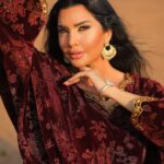 Lamitta Frangieh Instagram - Desert Queen charm by @meathany_boutique 🌙

📸 @karim.rady.photography 
Makeup @lasirenegroup 
.
.
#ramadankareem #desertvibes #jallabiah #lamittafrangieh #queenofdesert🐫 #dubai #oman #saudiarabia #qatar #bahrain #egypt🇪🇬 #iraq