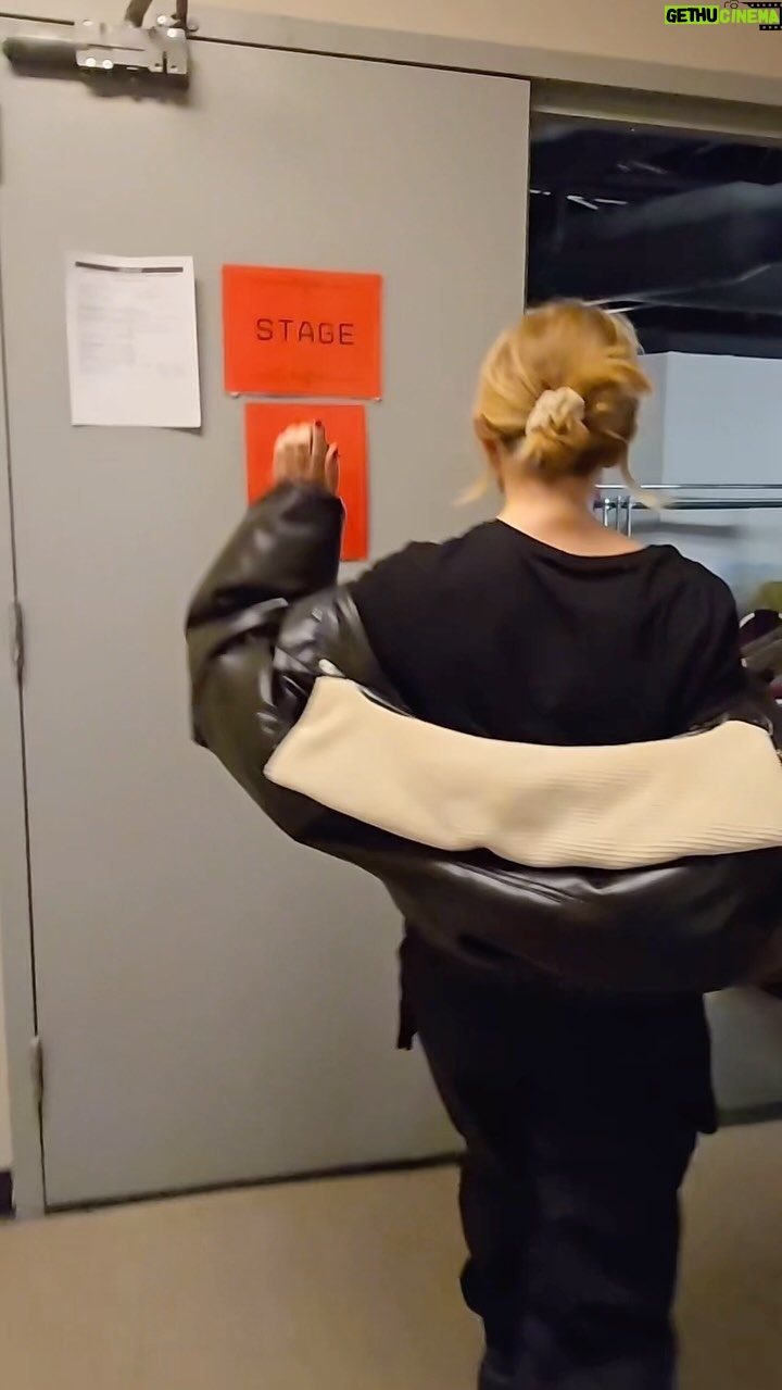 Kylie Minogue Instagram - When you head to soundcheck …. anything can happen. Including impromptu dance 🤪