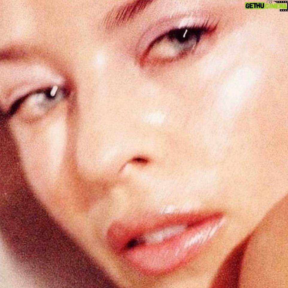 Kylie Minogue Instagram - Love this shoot, in the bath of my old apartment in London with my best friend @katerinajebb 🛀 Happy 26th Anniversary ‘Breathe’!