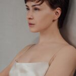 Anna-Maria Sieklucka Instagram - Przedstawiam Wam #SkinStreaming, czyli nowy trend w pielęgnacji skóry, który polega na ograniczeniu pielęgnacyjnej rutyny do kilku kroków, stawiając na produkty wysokiej jakości.

Nie chodzi o to, ilu produktów używamy, ale czy są one dopasowane do potrzeb naszej skóry i czy zawierają składniki aktywne o działaniu potwierdzonym badaniami. 
Moja skóra, ze względu na mój zawód potrzebuje czasami odpoczynku, dlatego ostatnio ograniczyłam pielęgnację tylko do 4 produktów - oczyszczanie - serum dobrane do moich potrzeb - nawilżanie - ochrona SPF. 
Czy próbowaliście tego nowego trendu? Dajcie znać w komentarzach. 
 
@larocheposay @ceravepolska @vichylaboratoires #SKINSTREAMING #VICHY #LAROCHEPOSAY #CERAVE #FACECARE #SKINCARE [reklama]