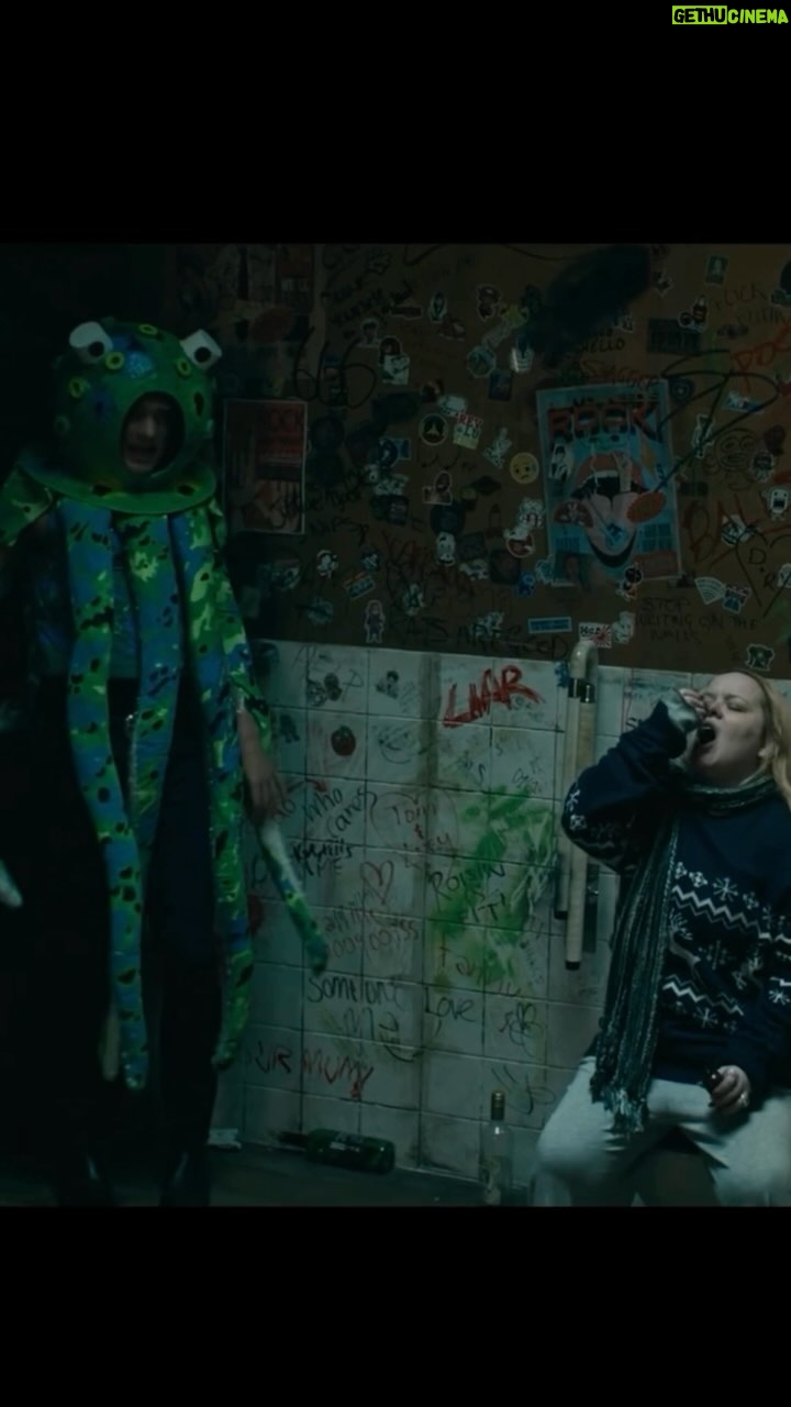 Nicola Coughlan Instagram - Happy Easter my Eggs #BigMood now streaming on @channel4 & @stanaustralia
This show has everything-non consensual Love Actually Themed birthday parties, mushrooms, and rats, so many rats.
Coming to @tubi πΊπΈπ¨π¦ April 19th