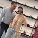 Fabiola Guajardo Instagram - Visita express a Miami, no podría perderme estar junto a @ferguajas en este día tan importante cumpliendo uno más de sus sueños, esta vez con la apertura de su restaurante @cidramiami un lugar lleno de sabor y mucho amor, que orgullo presumir y compartir noticias bonitas como esta. 
Felicidades Guapi!!! Eres un bonito ejemplo de que lo que sueñas lo puedes lograr!! Sé todo el corazón que le pusiste a esto!! ♥️

1. @dior 🧋✨
2. 💤
3. Entre tu vida y la mía 🎶
4. Late #2 por que llegué en vivo 👽
5. 🤳🏻 @ferguajas
6. Cuánto lleva de agua?? 
7. Uff Shrimp causa 🥂
8. Brindando con el que me aventaba zapatos a la cuna, la vida y sus vueltas 🤣
9. 😮‍💨 @cidramiami 
10. Foto con el 👨🏻‍🍳! Atención personalizada 5 ⭐️
