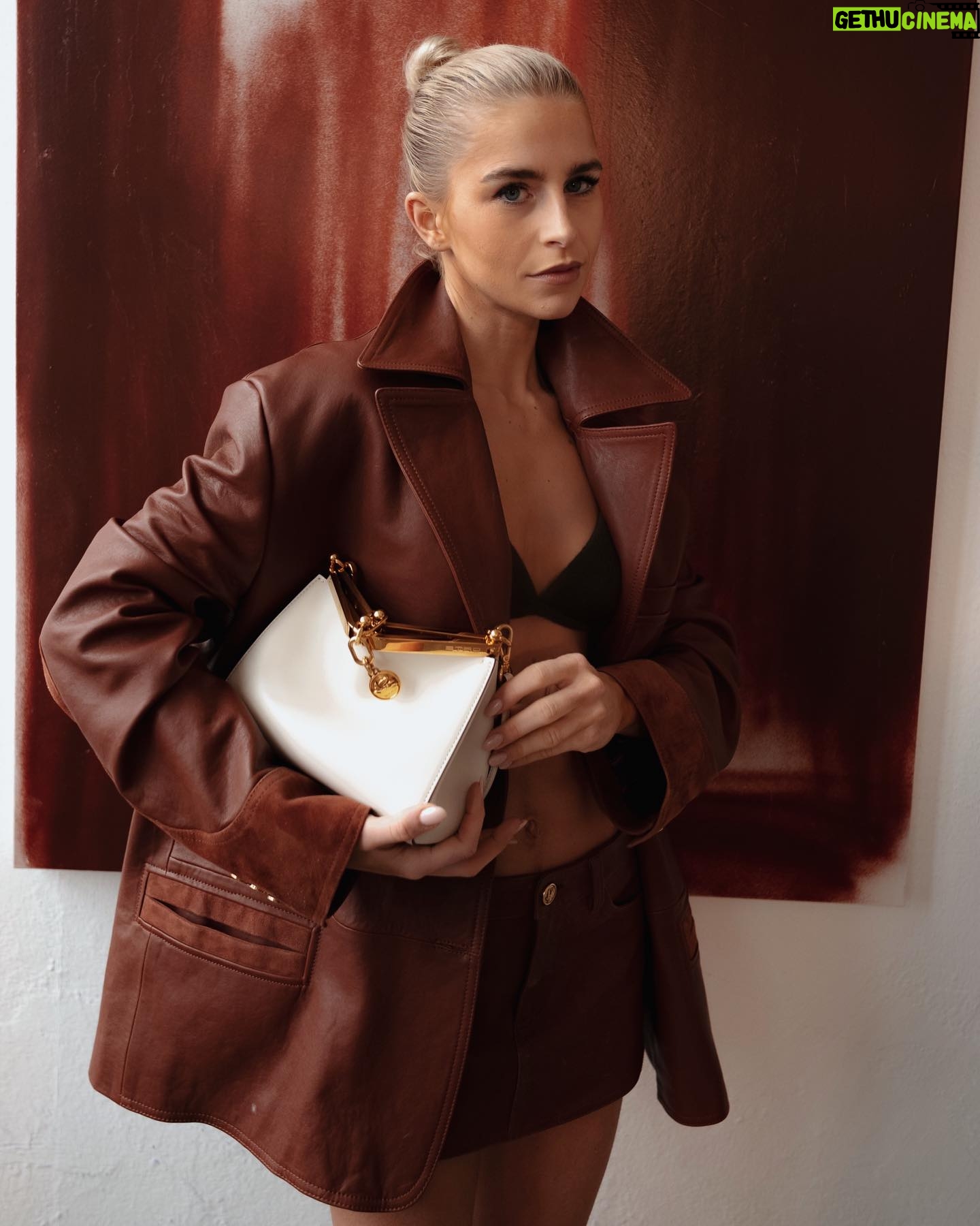Caro Daur Instagram - Anzeige // skirt as short as my attention span @etro @marcodevincenzo #EtroVelaBag 🙃 shot by @jannisbrandt
