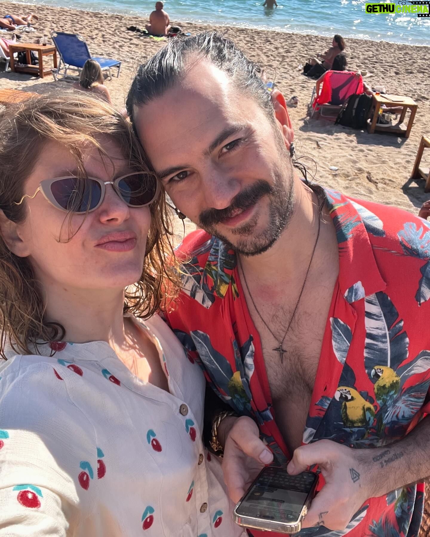 Burcu Biricik - 446.5K Likes - Minikoyla ilk deniz βοΈπΈπ