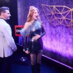 Palina Rojinski Instagram – Waaah, seit gestern Abend strahlt mein Herz wie tausend Sternschnuppen wenn ich an @masked.singer.germany denke! ✨💖💫 Was für eine herrliche und lustige Show! Ich hoffe, es hat euch auch gefallen!! 😊 Was war euer Highlight? 
Kommenden Samstag geht das große Spektakel weiter: 20:15 Uhr auf Pro 7 gibt’s für euch eine neue Show zum Staunen und Raten!
Danke an alle, die uns dieses bunte Feuerwerk beschert haben und Danke für ein so schönes und liebevolles Feedback jetzt schon xo 💋
